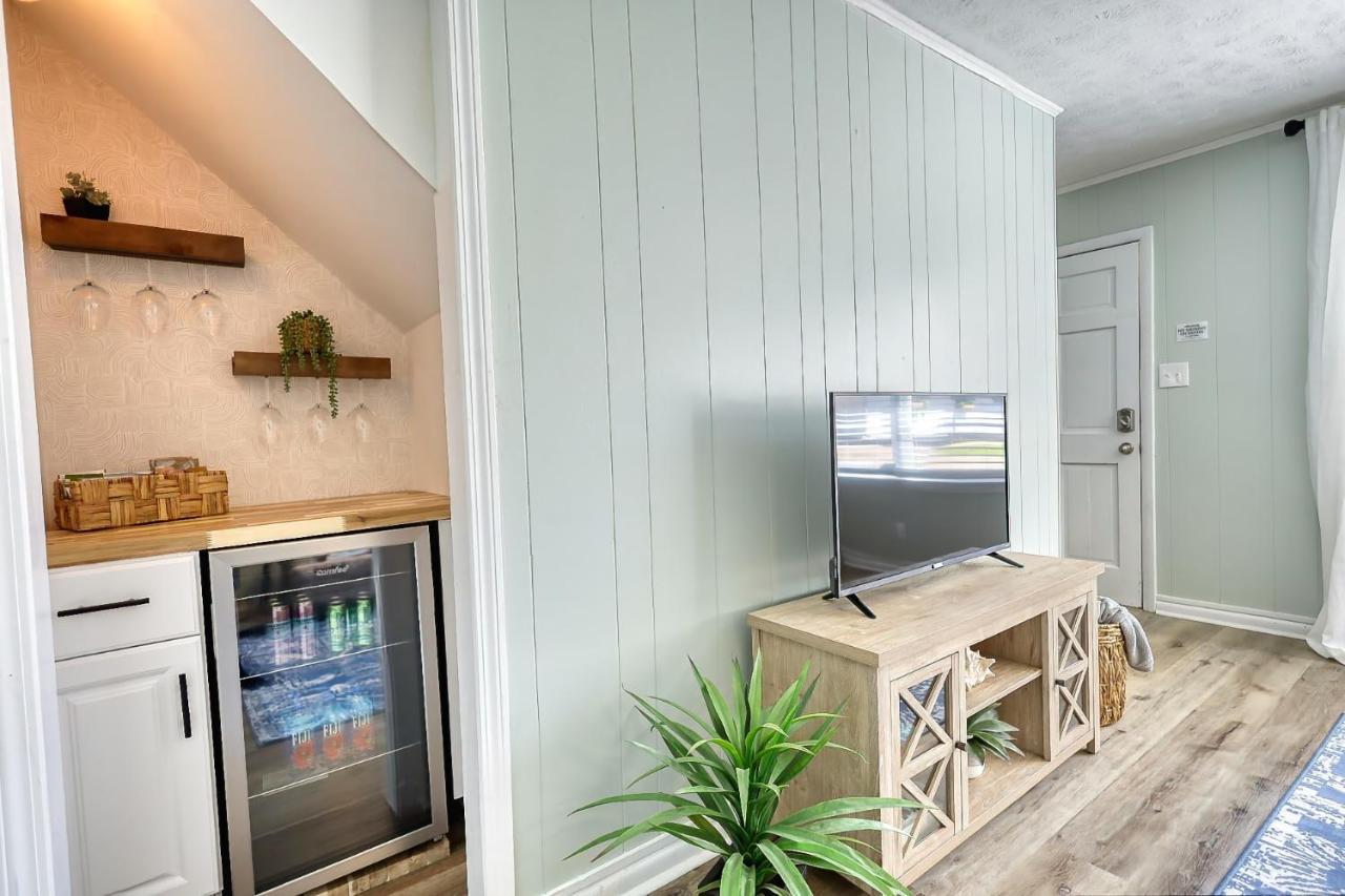 Coastal Cottage 1/2 Mile From Covington Square ภายนอก รูปภาพ