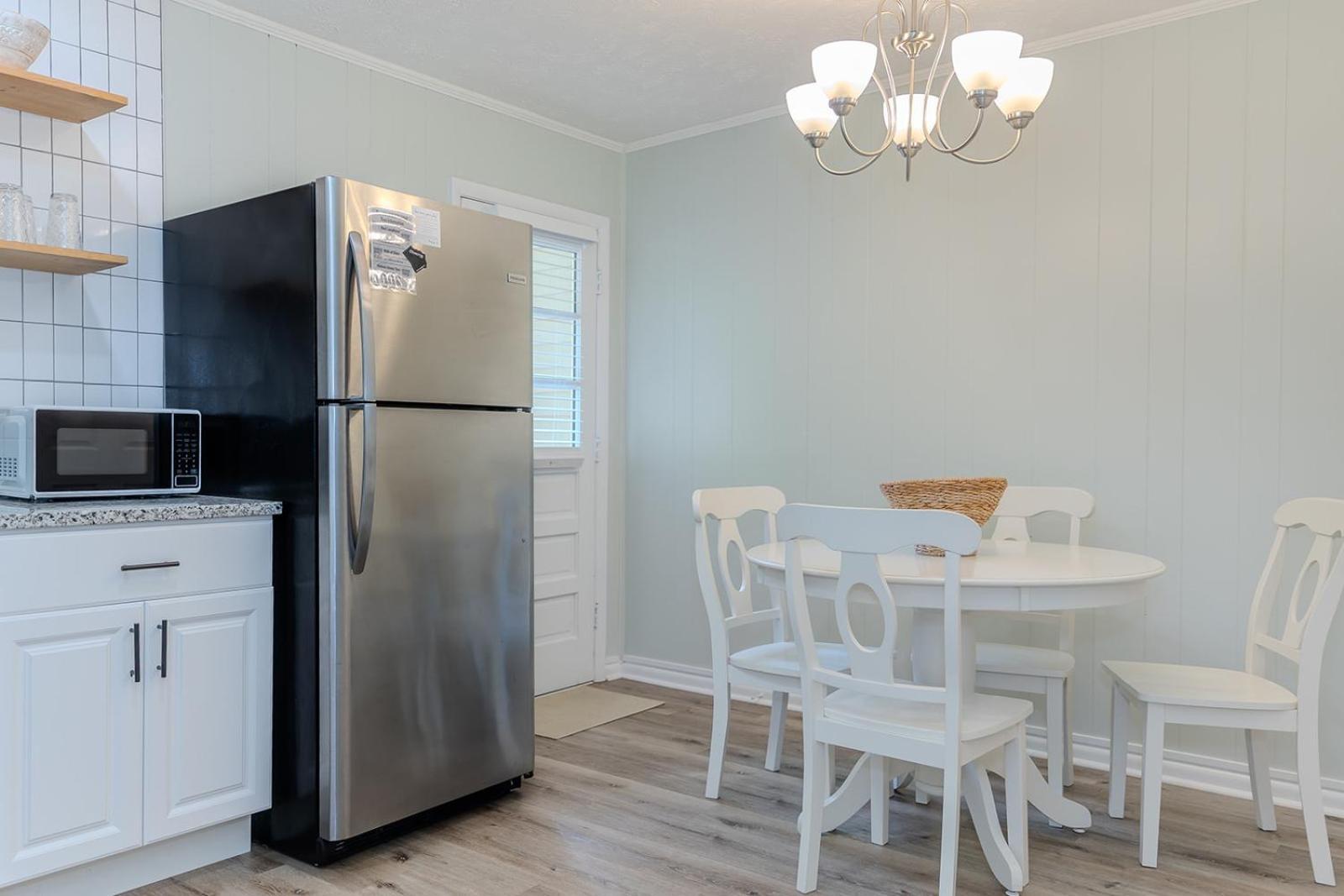 Coastal Cottage 1/2 Mile From Covington Square ภายนอก รูปภาพ