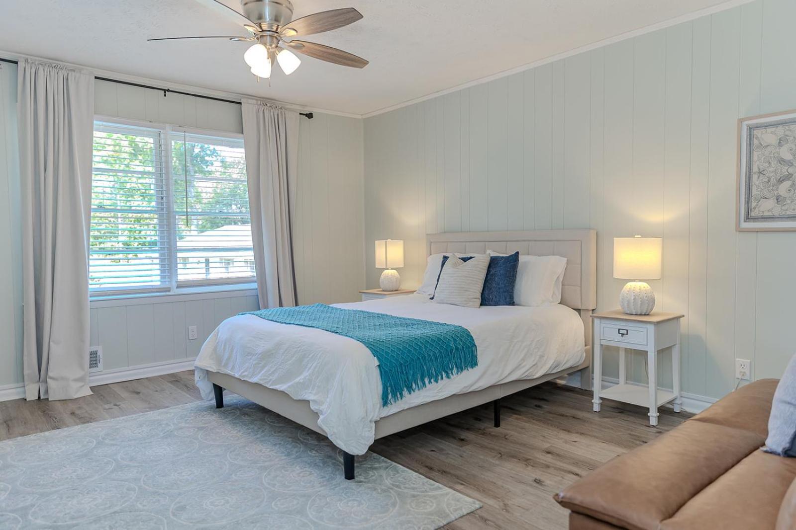 Coastal Cottage 1/2 Mile From Covington Square ภายนอก รูปภาพ