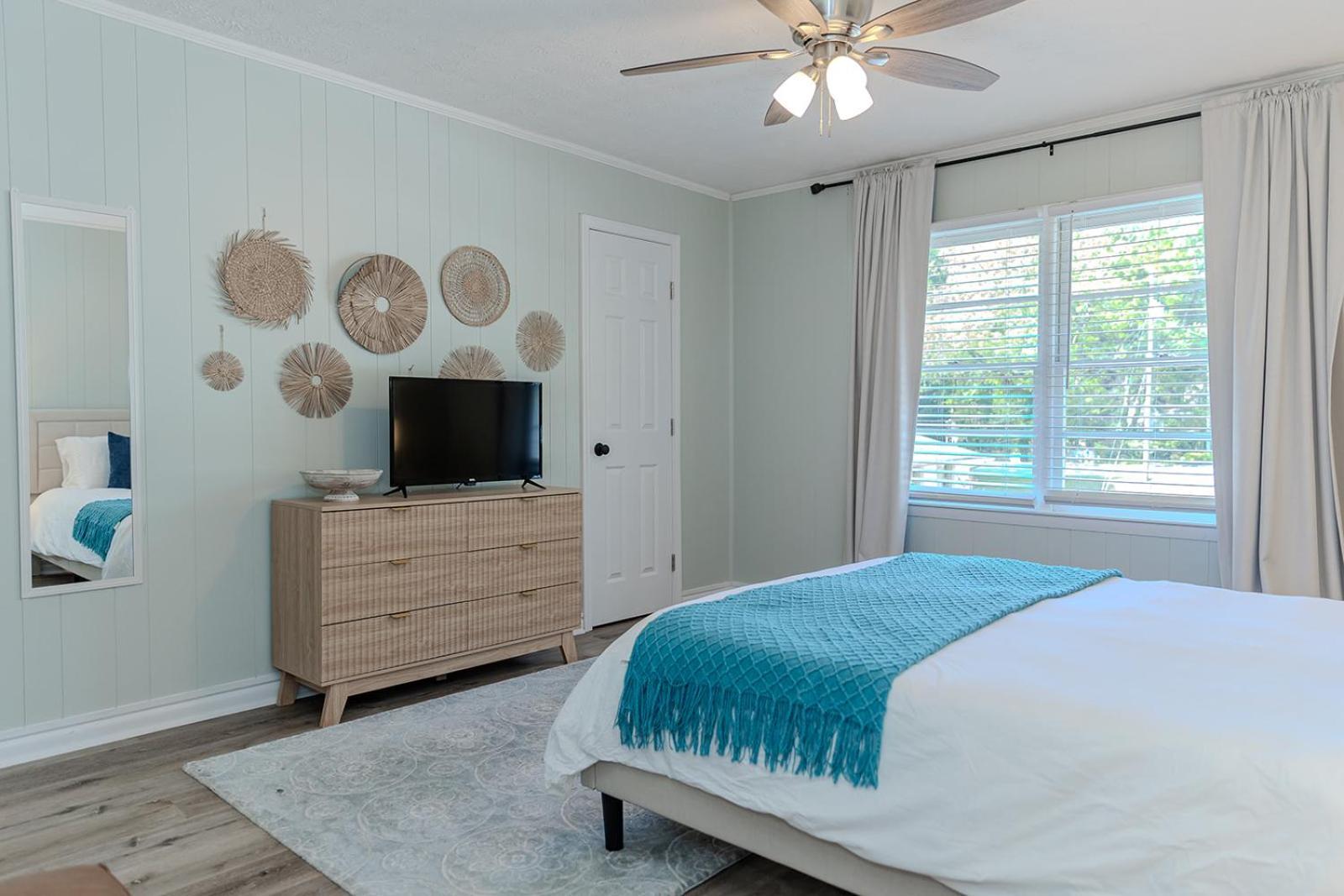 Coastal Cottage 1/2 Mile From Covington Square ภายนอก รูปภาพ